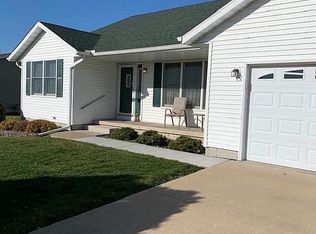 2112 9th St, Camanche, IA 52730