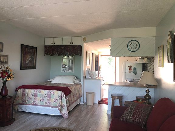 4th image of 16109 Smith Mountain Lake Pkwy #F2
