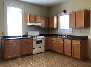 526 E Dover St, Milwaukee, WI 53207