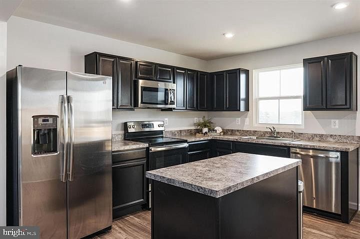 2nd image of 35181 Sara Ct