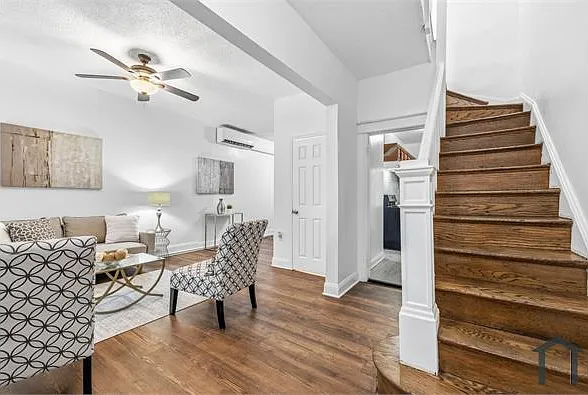 5 bed, 2000 sqft, $5,850 — Photo 2