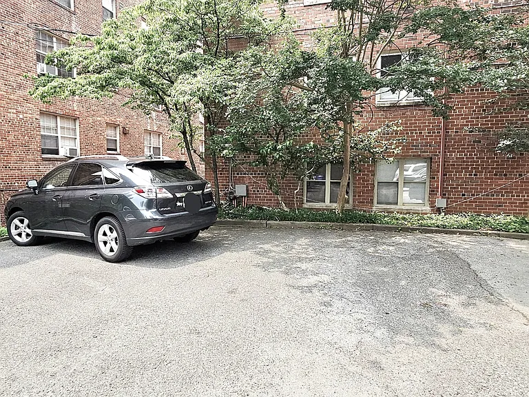 5431 Connecticut Ave NW #2 — Photo 12