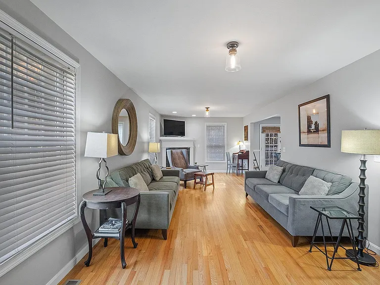 131 Forest Hill Way — Photo 21