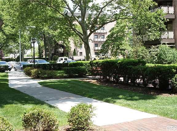 5th image of 3 Birchwood Ct APT 4E