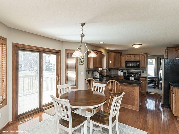 4th image of 9816 Enfield Cir