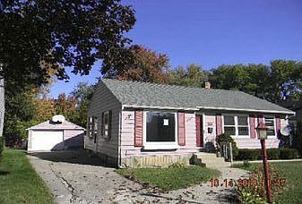 1st image of 325 Eola St SE