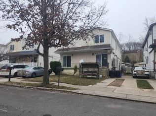 64 Roanoke St, Staten Island, NY 10314