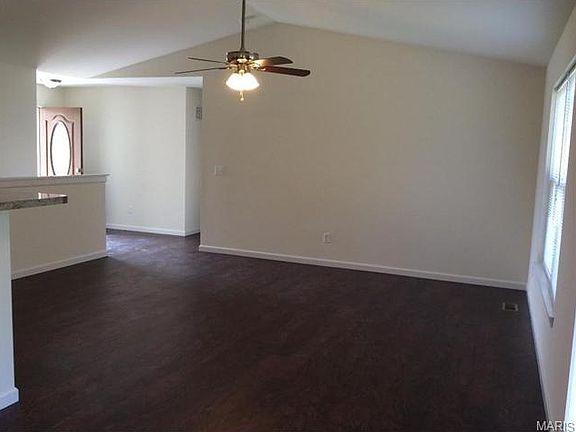 2nd image of 57 Cuivre River Dr