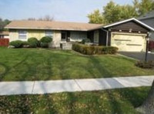 142 Kenilworth Ave, Elk Grove Village, IL 60007