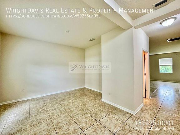 5th image of 9614 Oak Glade Ave