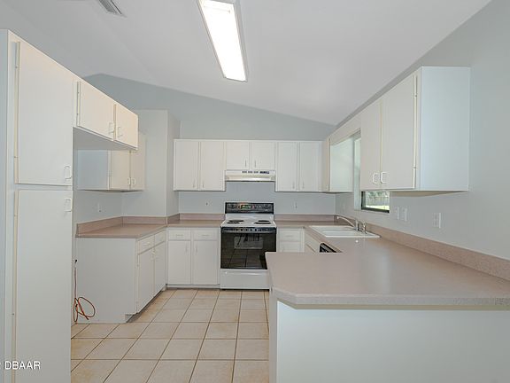 5th image of 12 Mainsail Cir