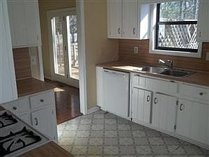 2nd image of 1145 Norfolk Dr NW