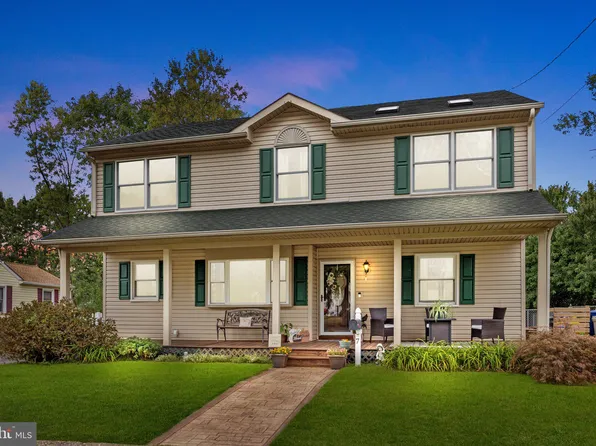 7 Overbrook Ave, Maple Shade, NJ 08052