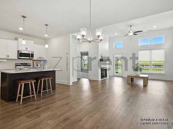 5th image of 203 Hudson Dr