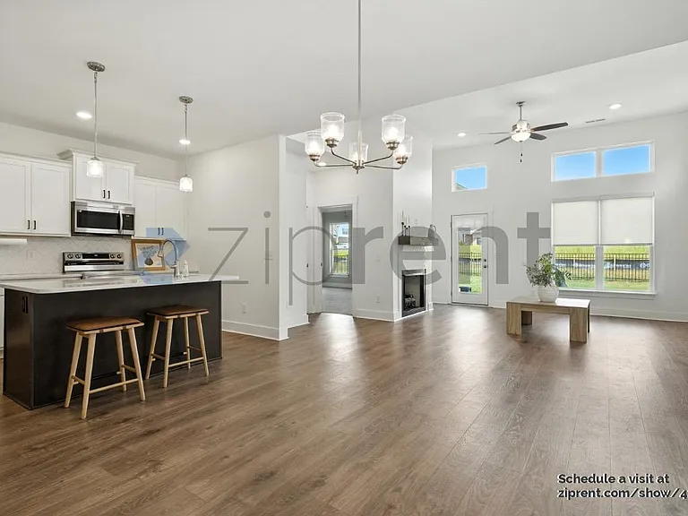 203 Hudson Dr — Photo 5