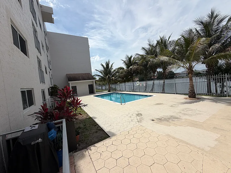 9917 W Okeechobee Rd #4513 — Photo 19
