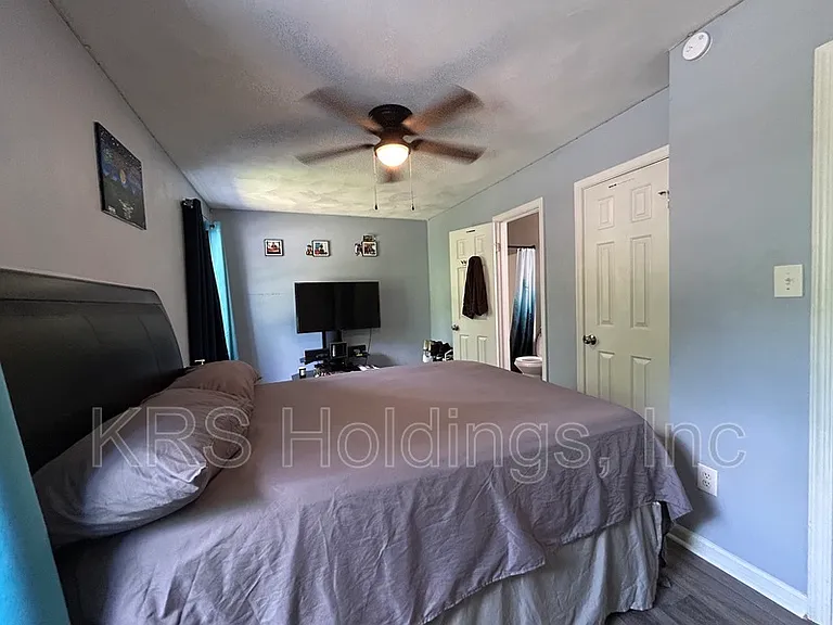 1652 Fairfax Dr — Photo 9