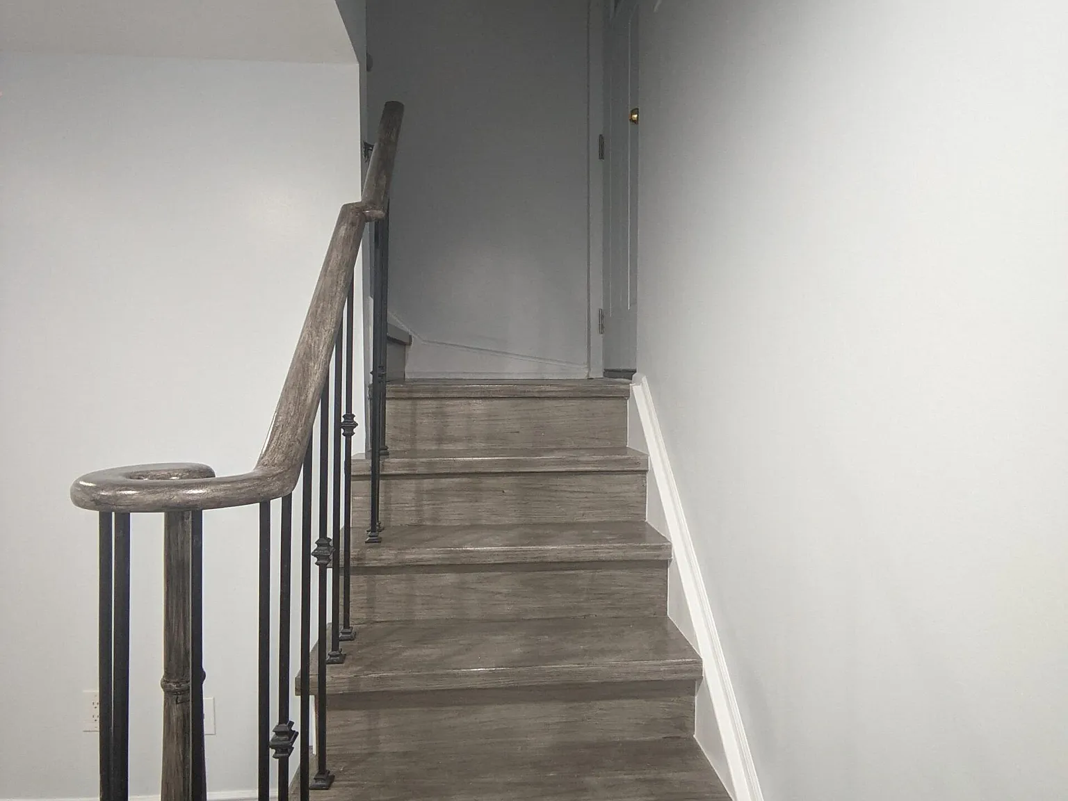 3 bed, $2,300 — Photo 2