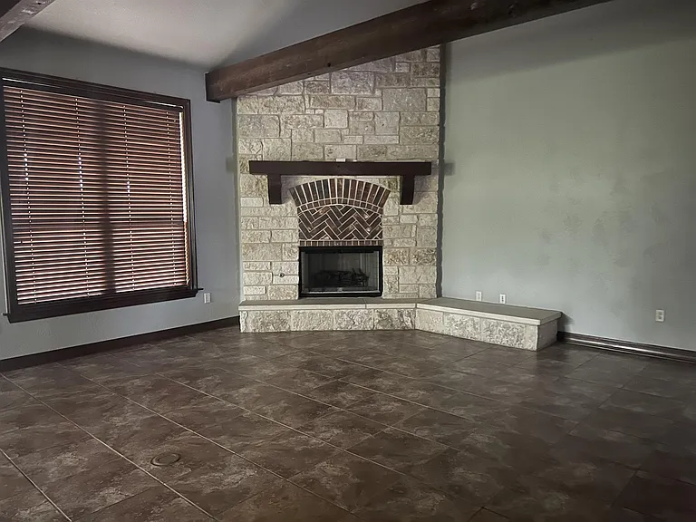 1661 E FM 93 — Photo 3