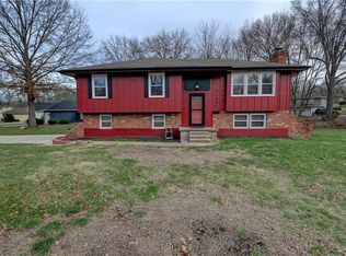 12901 Byars Rd, Grandview, MO 64030
