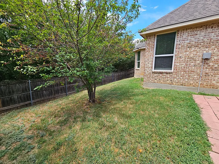 7721 Oak Garden Trl — Photo 28