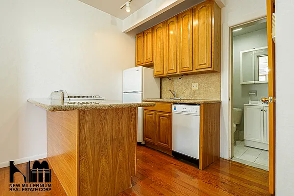 Rented by NMRE | media 21