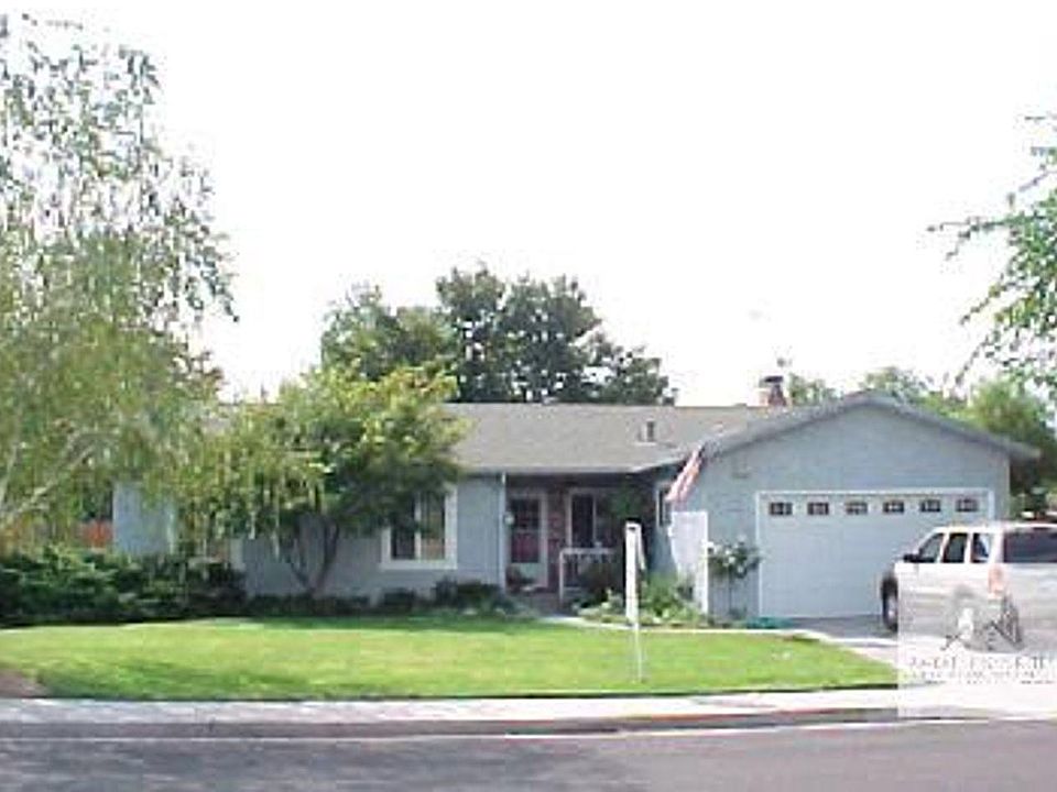 1st image of 1696 Pico Ave