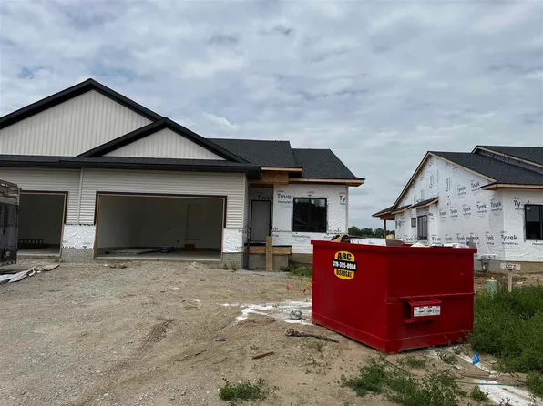 1272 Berkshire Ln, North Liberty, IA 52317