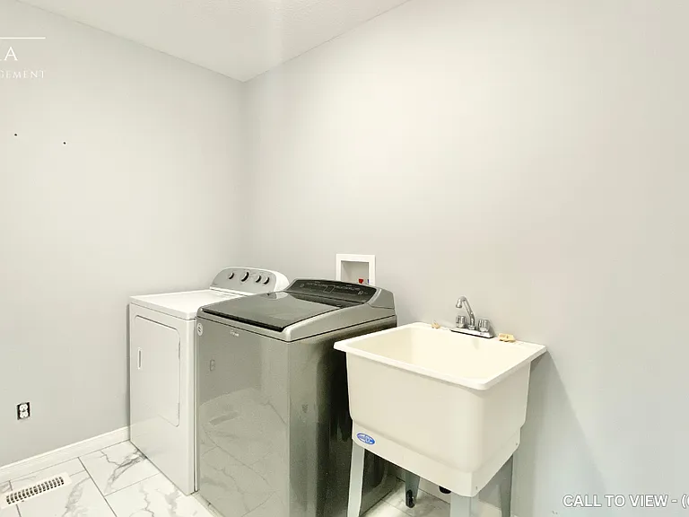 70 Rivertrail Ave #70 — Photo 13