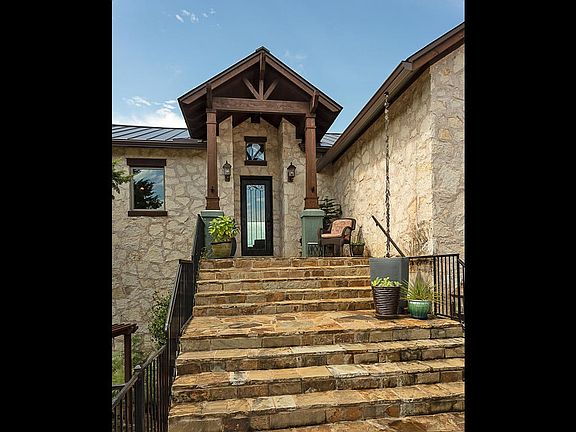 3rd image of 720 Deckhouse Dr