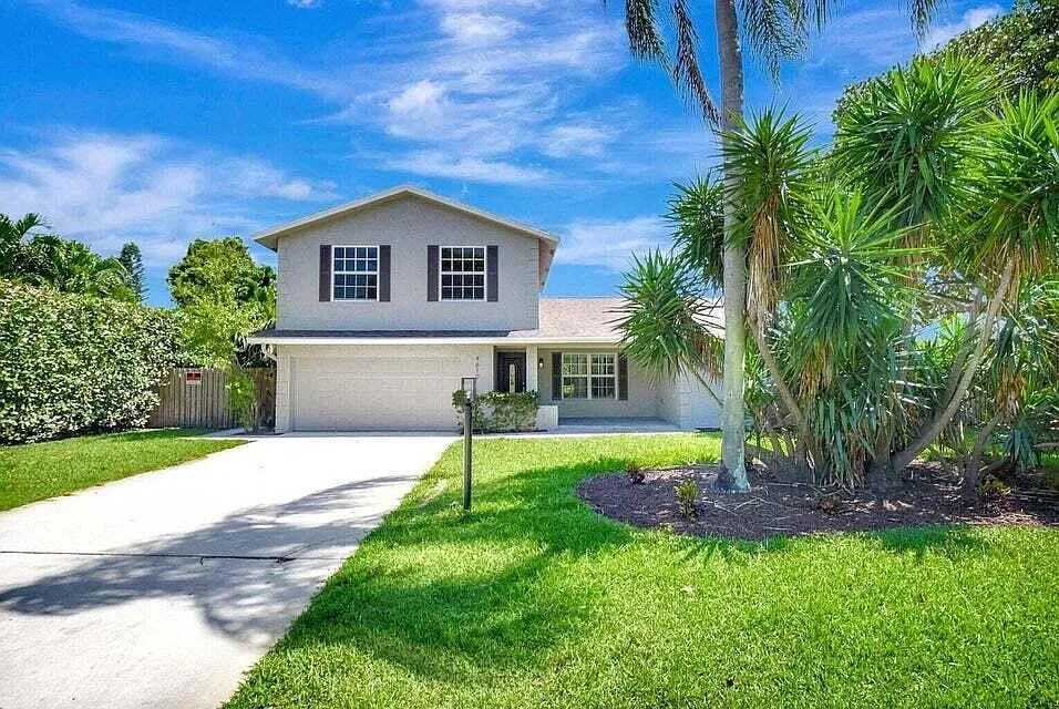 4610 Pine Tree Dr