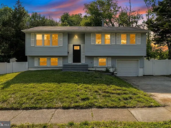 901 Russo Dr, Westampton, NJ 08060