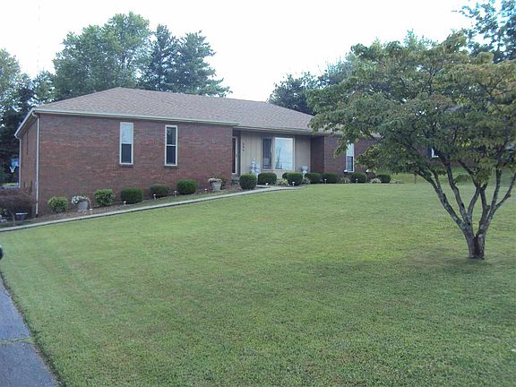 3rd image of 204 Adairland Ct