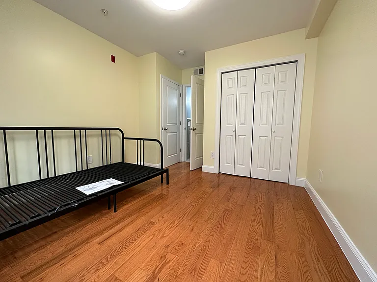 1726 W Master St #2-R — Photo 4