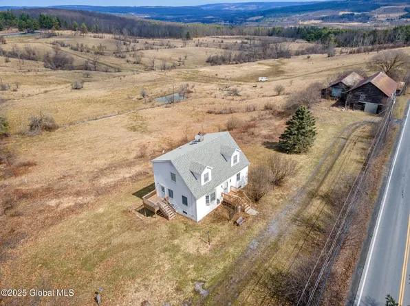 1507 Grovenors Corners Road, Central Bridge, NY 12035