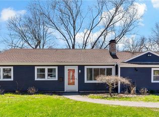 32 Sherwood Ln, Barrington, RI 02806