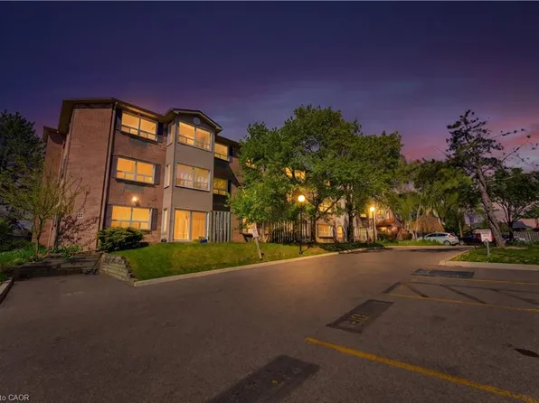 30 Hugo Cres #110, Kitchener, ON N2M 3Z2