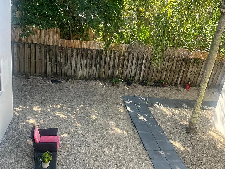042-5814 NE 4th Ct — Photo 6