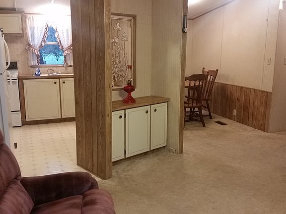 4th image of 460 NE 165th Ter
