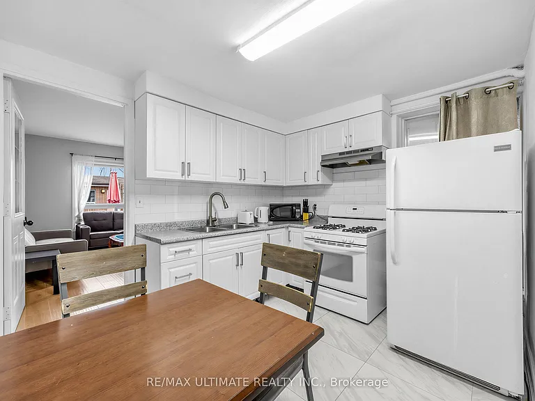 57 Shanly St #MAIN FLOOR — Photo 7