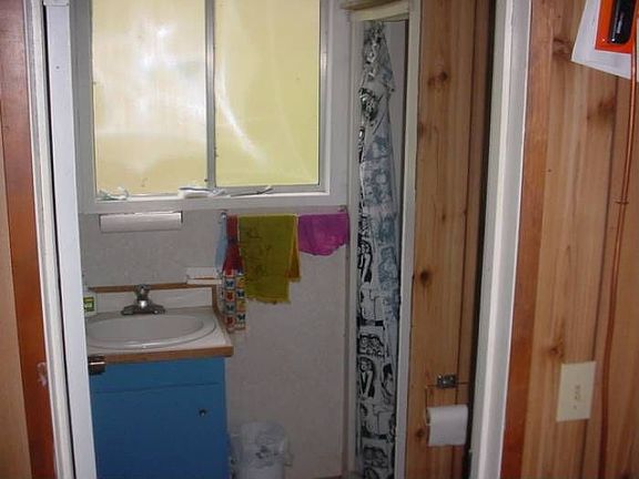 1.st bathroom