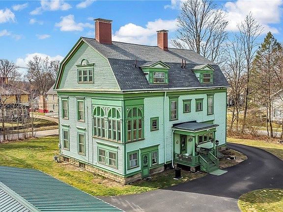 2nd image of 914 Franklin Ave