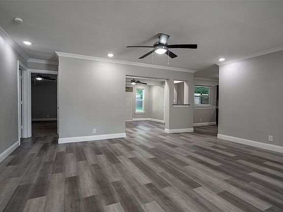 5th image of 5916 McCart Ave