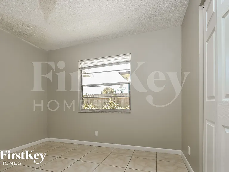 220 Broward Ave — Photo 11