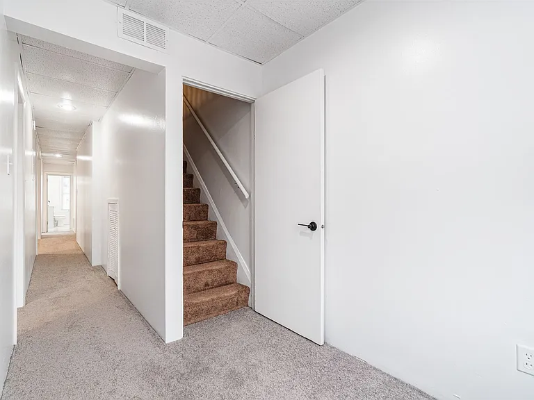 1738 Main Street — Photo 9
