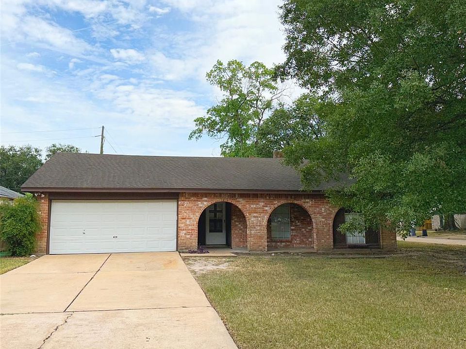 1st image of 11902 Greencreek Cir