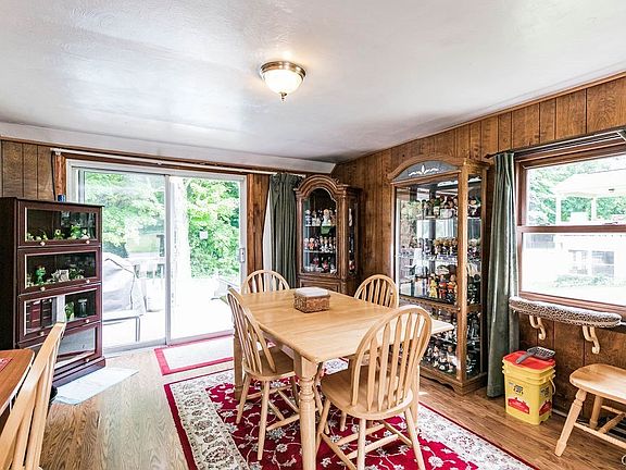 5th image of 109 Broadmoor Dr