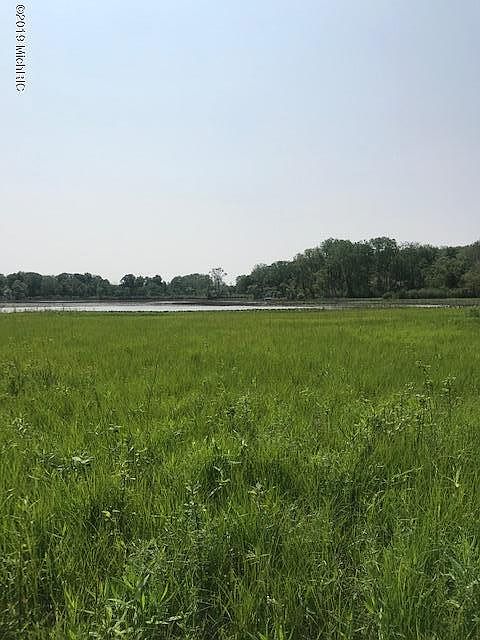1st image of 19 Little Long Lake Dr