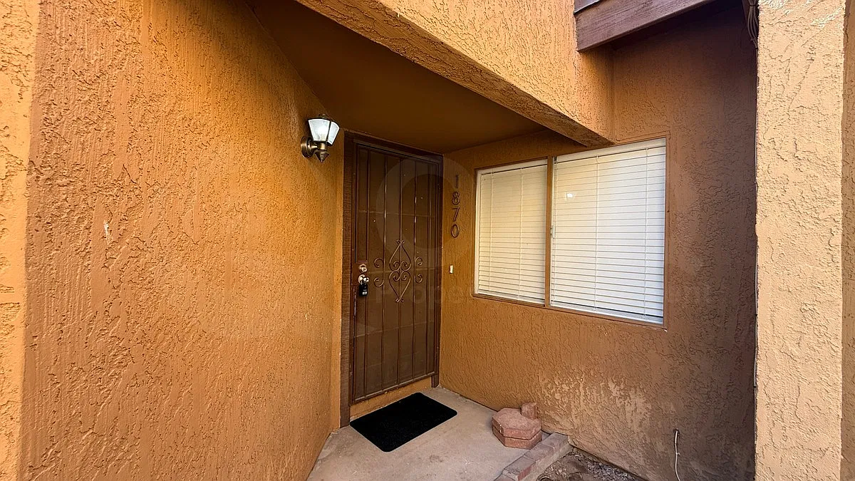 2 bed, 2.0 bath, 1037 sqft, $1,595 — Photo 2