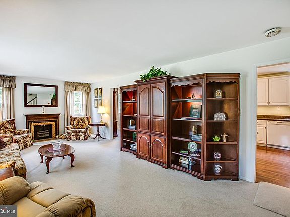 Living Room/Front Room